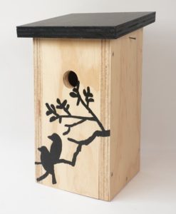 Vogelhuis 'vogels op tak' (wel met zwart dak)